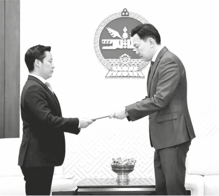 President lacks authority to initiate legislation on recalling parliament members